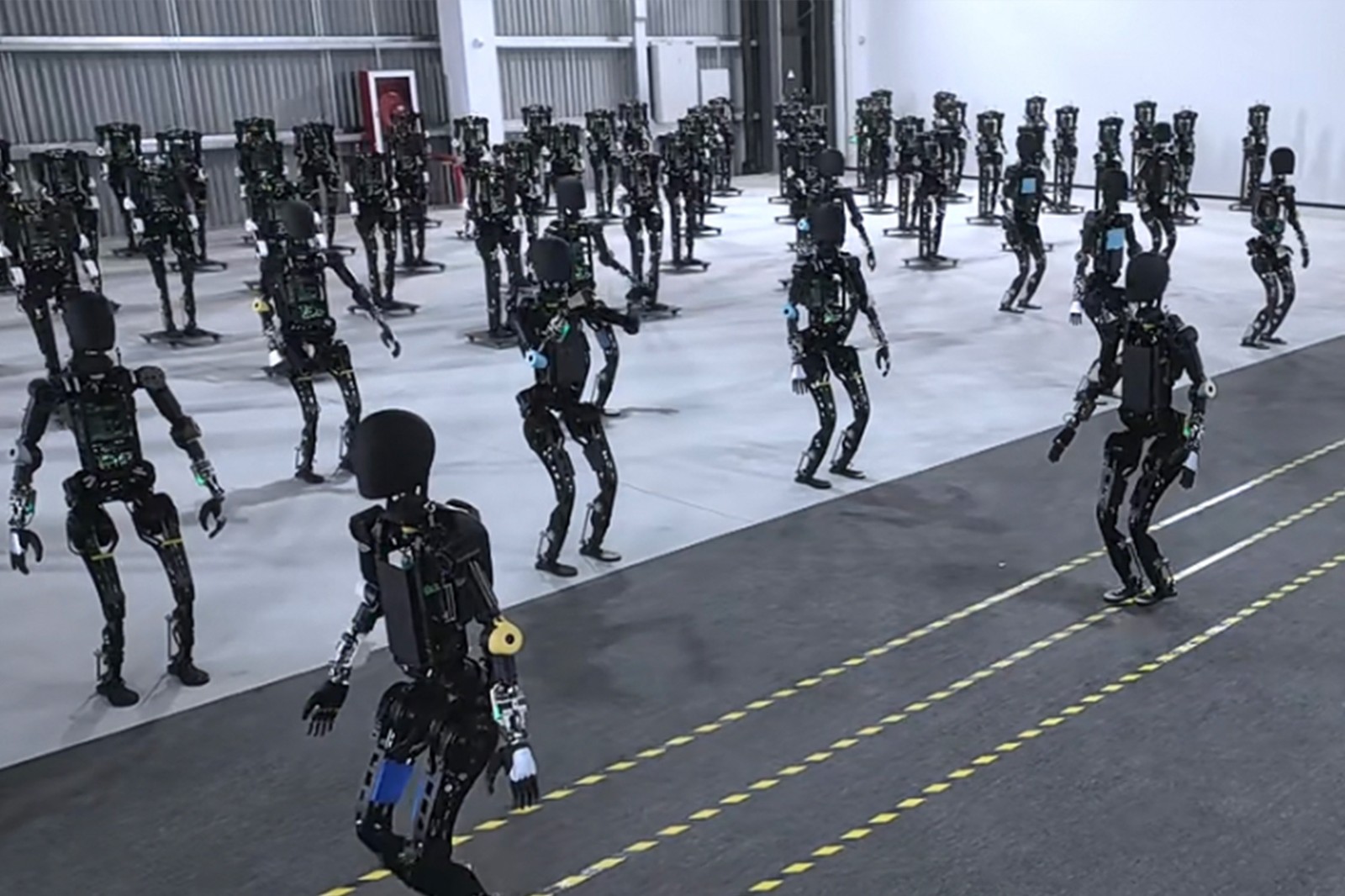 Bb艾弗森(ballbet贝博)开启通用机器人商用量产